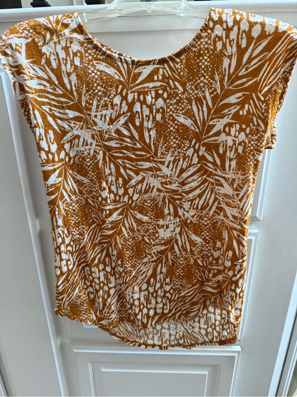 Christian Siriano White and Mustard Leaf-Print 100% Linen Top